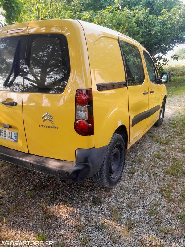 Citroën Berlingo - 2017 - 115000 KM - Furgão compacto: foto 4 Citroën Berlingo - 2017 - 115000 KM - Furgão compacto: foto 4
