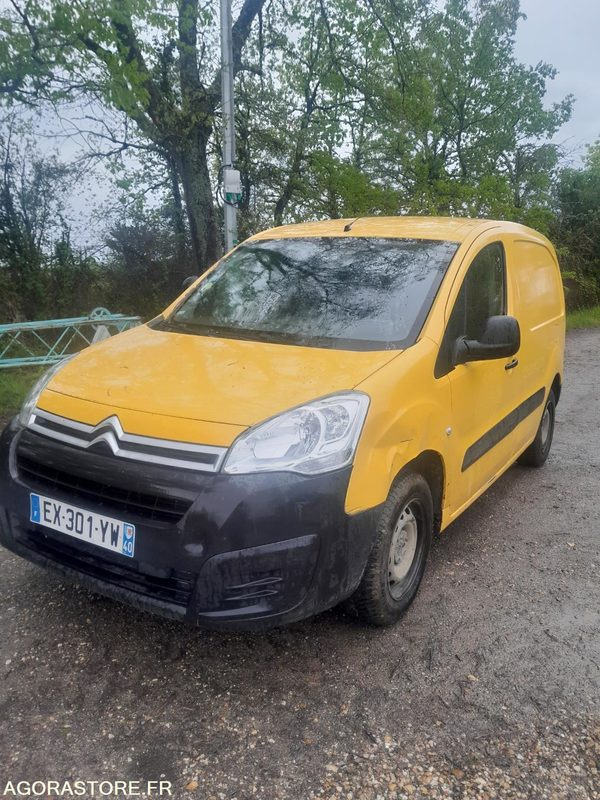 Citroën Berlingo - 2018 - 166000 KM - Furgão compacto: foto 1 Citroën Berlingo - 2018 - 166000 KM - Furgão compacto: foto 1
