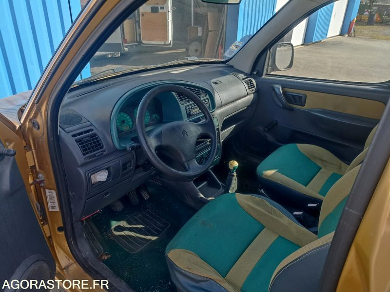Citroën Berlingo 2L Hdi - 268784kms - 2002 - Automóvel: foto 3 Citroën Berlingo 2L Hdi - 268784kms - 2002 - Automóvel: foto 3