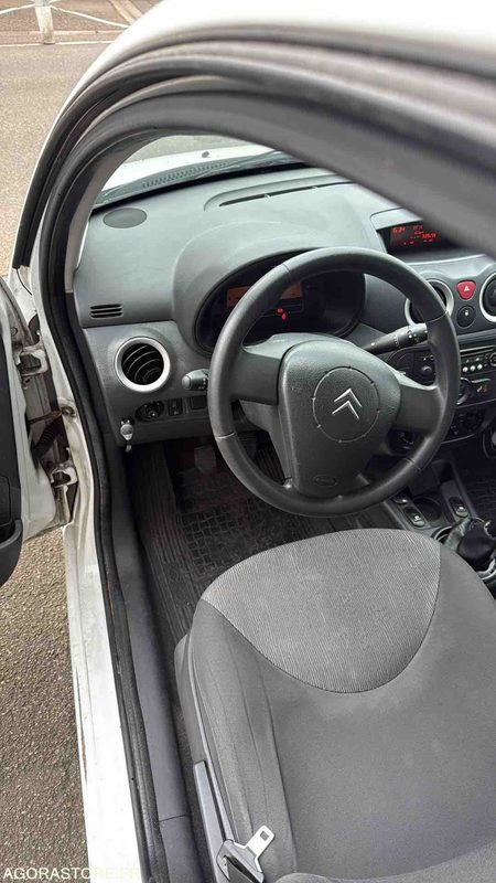 Citroën - C3 - 2009 - 152281KMS - 83BEZ67 - Automóvel: foto 3 Citroën - C3 - 2009 - 152281KMS - 83BEZ67 - Automóvel: foto 3