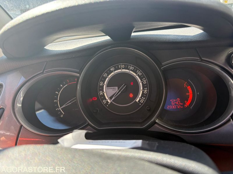 Citroën C3 - 2013 - 233 100 km - DB126JA - Automóvel: foto 1 Citroën C3 - 2013 - 233 100 km - DB126JA - Automóvel: foto 1