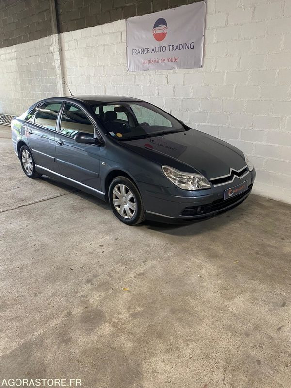 Citroën C5 1.6 HDi FAP 16V 110 cv - 2007 - Automóvel: foto 1 Citroën C5 1.6 HDi FAP 16V 110 cv - 2007 - Automóvel: foto 1