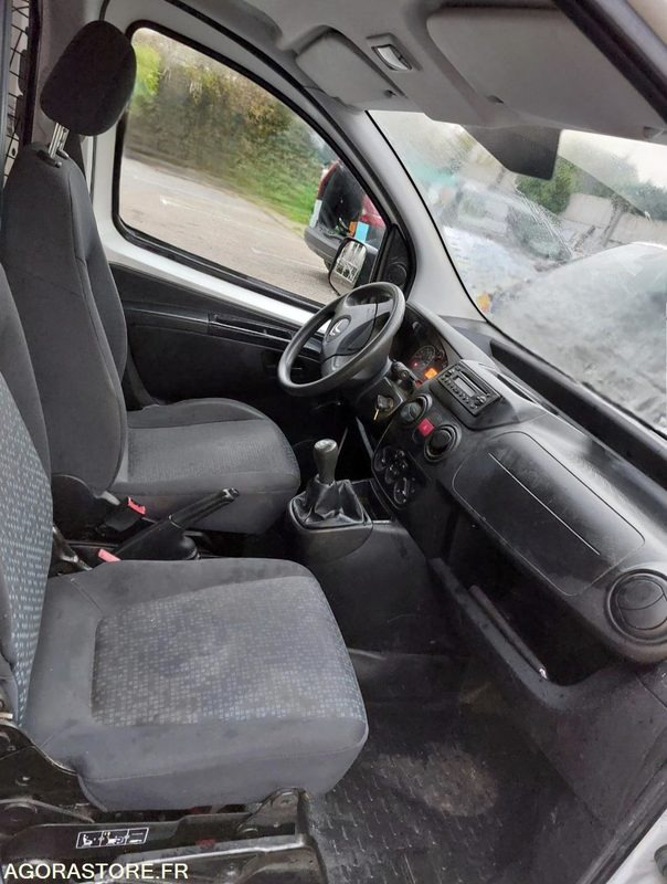 Citroën Némo 46373kms 2013 - Furgão compacto: foto 5 Citroën Némo 46373kms 2013 - Furgão compacto: foto 5