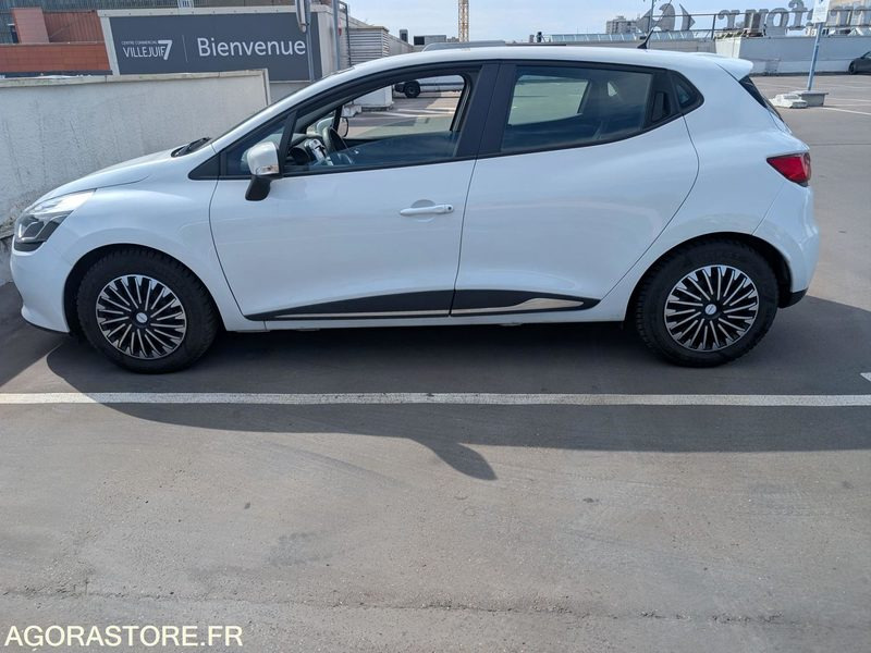 Clio IV 1.2 16V 73 ch – Version Dynamique – 2014 – Très bien équipée - Automóvel: foto 3 Clio IV 1.2 16V 73 ch – Version Dynamique – 2014 – Très bien équipée - Automóvel: foto 3