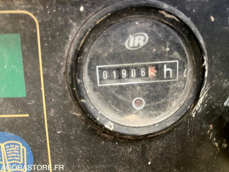 Compresseur de chantier 3.3m3 DOOSAN 7/31 - INGERSOLL RAND - Compressor de ar: foto 3 Compresseur de chantier 3.3m3 DOOSAN 7/31 - INGERSOLL RAND - Compressor de ar: foto 3