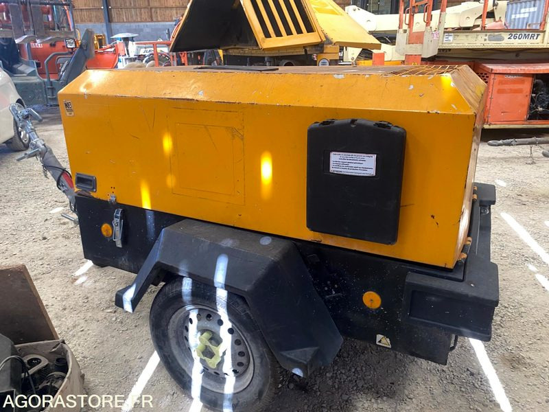 Compresseur de chantier 3.3m3 DOOSAN 7/31 - INGERSOLL RAND - Compressor de ar: foto 4 Compresseur de chantier 3.3m3 DOOSAN 7/31 - INGERSOLL RAND - Compressor de ar: foto 4