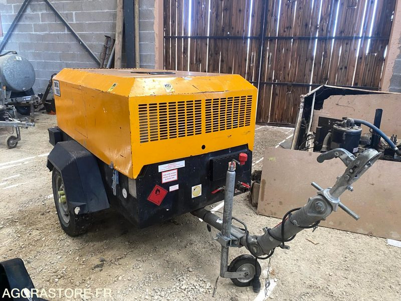 Compresseur de chantier 3.3m3 DOOSAN 7/31 - INGERSOLL RAND - Compressor de ar: foto 1 Compresseur de chantier 3.3m3 DOOSAN 7/31 - INGERSOLL RAND - Compressor de ar: foto 1