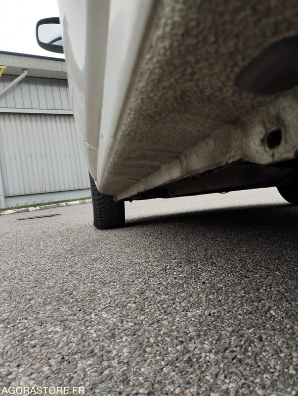 Automóvel DACIA SANDERO_1.5 dCi eco2 90 cv _ CL-855-YM: foto 16 Automóvel DACIA SANDERO_1.5 dCi eco2 90 cv _ CL-855-YM: foto 16