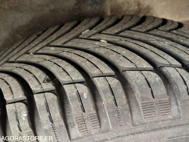 Automóvel DACIA SANDERO_1.5 dCi eco2 90 cv _ CL-855-YM: foto 14 Automóvel DACIA SANDERO_1.5 dCi eco2 90 cv _ CL-855-YM: foto 14