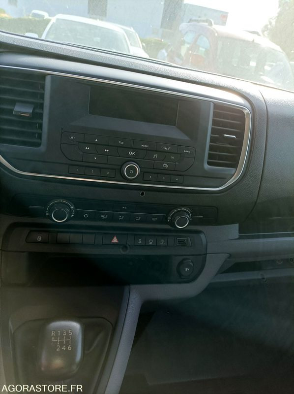 Locação de FG-949-DE - Roulant - CITROEN JUMPY SPACE TOURER - VP - 202 843 Kms FG-949-DE - Roulant - CITROEN JUMPY SPACE TOURER - VP - 202 843 Kms: foto 9 Locação de FG-949-DE - Roulant - CITROEN JUMPY SPACE TOURER - VP - 202 843 Kms FG-949-DE - Roulant - CITROEN JUMPY SPACE TOURER - VP - 202 843 Kms: foto 9