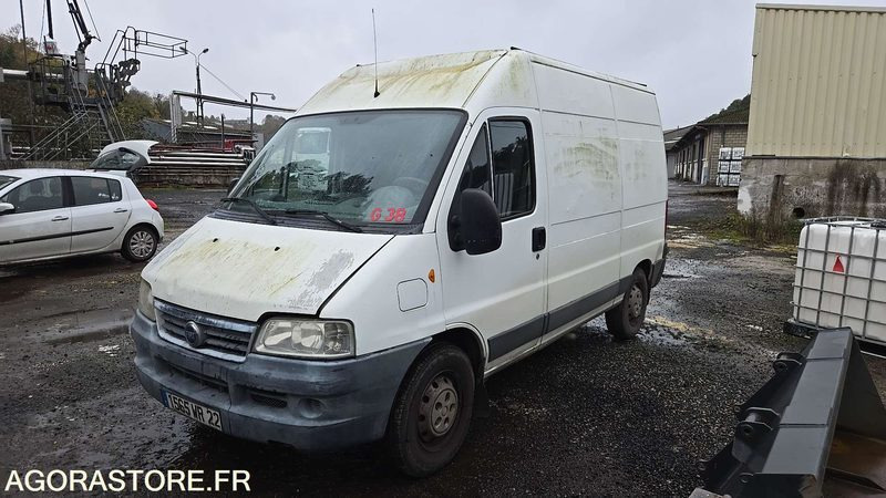 FIAT DUCATO - 2003 - 166464kms - 1565-WR-22 - Furgão: foto 2 FIAT DUCATO - 2003 - 166464kms - 1565-WR-22 - Furgão: foto 2