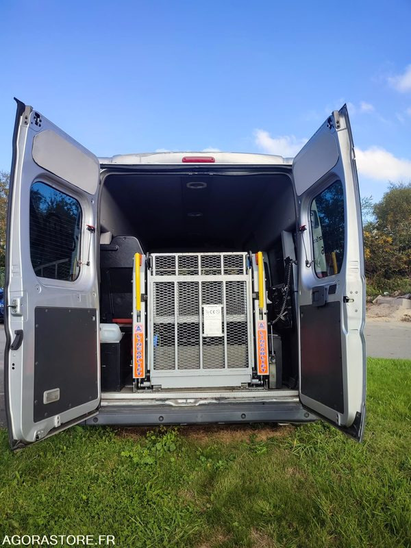 FIAT DUCATO TPMR - Roulant - 2009  (91 120 km) - Furgão: foto 2 FIAT DUCATO TPMR - Roulant - 2009  (91 120 km) - Furgão: foto 2