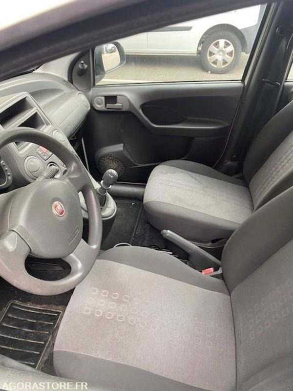 FIAT PANDA ESSENCE (PAR 1427) - Automóvel: foto 5 FIAT PANDA ESSENCE (PAR 1427) - Automóvel: foto 5