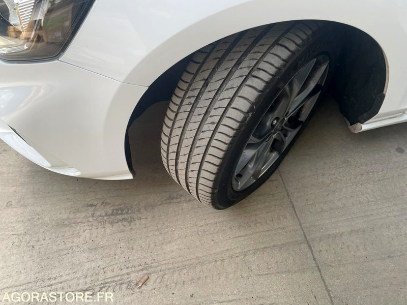 FORD FOCUS finition ST Line 122800 Kms 2021 - Carro perua: foto 5 FORD FOCUS finition ST Line 122800 Kms 2021 - Carro perua: foto 5