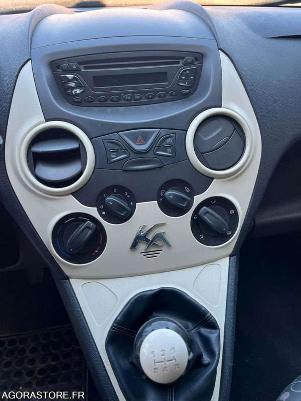 FORD KA - Automóvel: foto 3 FORD KA - Automóvel: foto 3