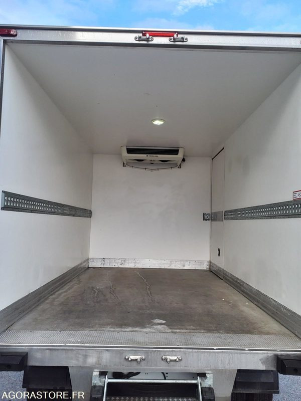 FORD TRANSIT CHASSIS CABINE- 2019- 115879KM - Carrinha frigorífica: foto 5 FORD TRANSIT CHASSIS CABINE- 2019- 115879KM - Carrinha frigorífica: foto 5