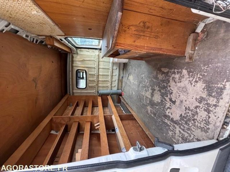 FOURGON CITROEN JUMPER FT30 de 2010 76305kms - Furgão: foto 4 FOURGON CITROEN JUMPER FT30 de 2010 76305kms - Furgão: foto 4