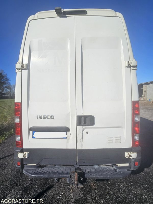 FOURGON IVECO 13 M3 - 2011 - 195 395 KMS - Furgão: foto 3 FOURGON IVECO 13 M3 - 2011 - 195 395 KMS - Furgão: foto 3