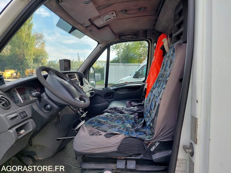 FOURGON IVECO AVEC GROUPE HP 371482 KMS / BC273MB (VENTE EXPORT UNIQUEMENT) - Furgão: foto 3 FOURGON IVECO AVEC GROUPE HP 371482 KMS / BC273MB (VENTE EXPORT UNIQUEMENT) - Furgão: foto 3