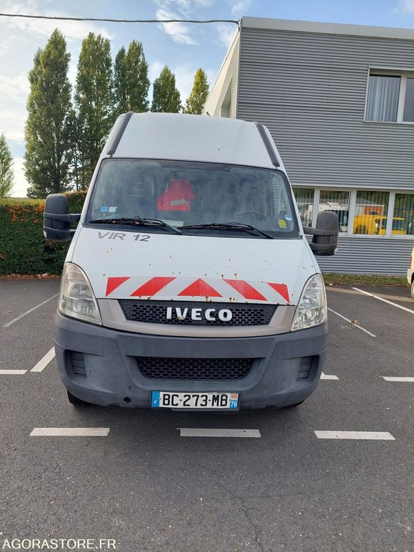 FOURGON IVECO AVEC GROUPE HP 371482 KMS / BC273MB (VENTE EXPORT UNIQUEMENT) - Furgão: foto 1 FOURGON IVECO AVEC GROUPE HP 371482 KMS / BC273MB (VENTE EXPORT UNIQUEMENT) - Furgão: foto 1