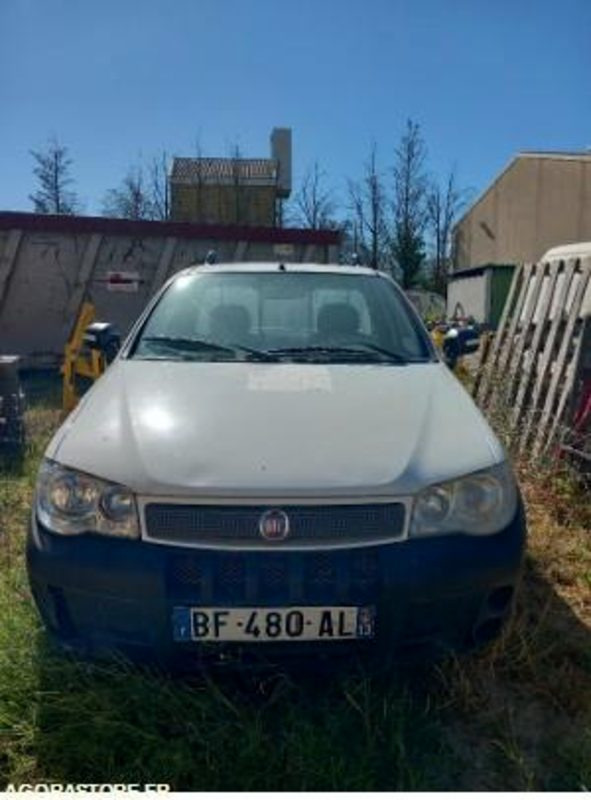 Fiat Strada 94607 kms 2010 - Pick-up: foto 1 Fiat Strada 94607 kms 2010 - Pick-up: foto 1