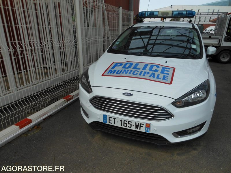 Ford Focus SW police municipale de 2018 moteur cassé - Carro perua: foto 1 Ford Focus SW police municipale de 2018 moteur cassé - Carro perua: foto 1