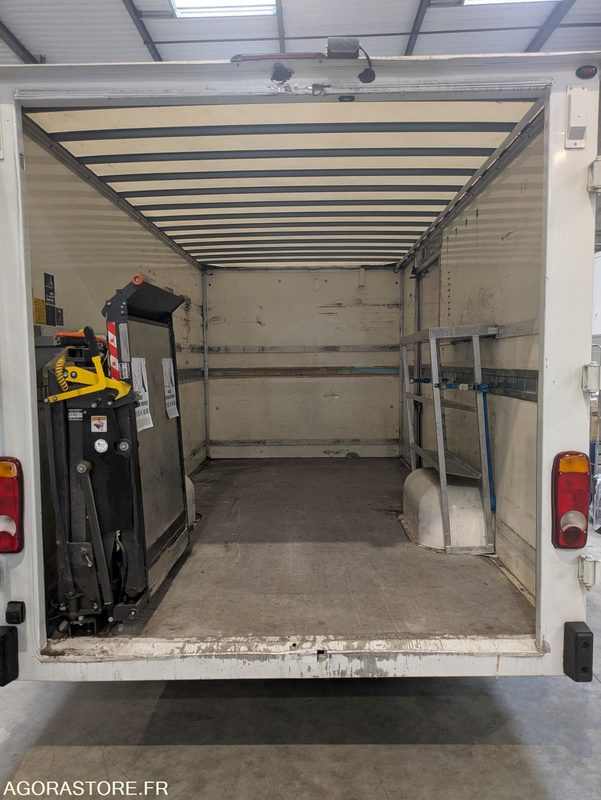 Fourgon - Renault Master - 2014 - 185346 Kms - Furgão: foto 5 Fourgon - Renault Master - 2014 - 185346 Kms - Furgão: foto 5