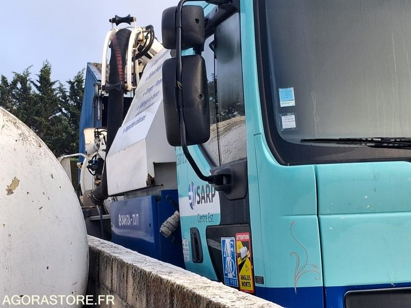 Hydrocureur Huwer/Renault 19T CP085NW (VENTE UNIQUEMENT EXPORT) - Caminhão limpa fossa: foto 1 Hydrocureur Huwer/Renault 19T CP085NW (VENTE UNIQUEMENT EXPORT) - Caminhão limpa fossa: foto 1