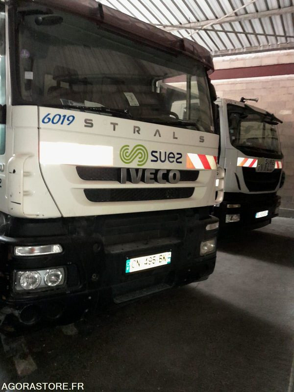 IVECO 19T/BOM-GNV - CN495BK - Caminhão de lixo: foto 1 IVECO 19T/BOM-GNV - CN495BK - Caminhão de lixo: foto 1
