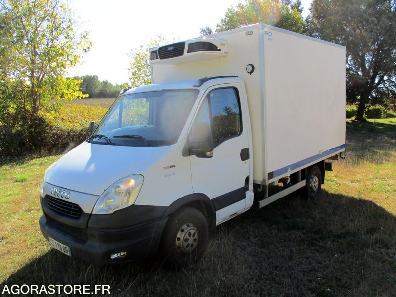IVECO 35S13 de 2013 chassis cabine frigorifique - Carrinha frigorífica: foto 1 IVECO 35S13 de 2013 chassis cabine frigorifique - Carrinha frigorífica: foto 1