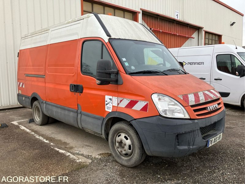IVECO - 50C15 - 2007 / 332349 KM (P2001860) - Furgão: foto 3 IVECO - 50C15 - 2007 / 332349 KM (P2001860) - Furgão: foto 3