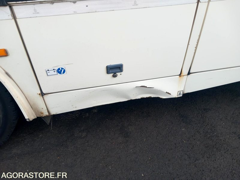 IVECO BUS AXER N°073267 - Autocarro escolar: foto 2 IVECO BUS AXER N°073267 - Autocarro escolar: foto 2