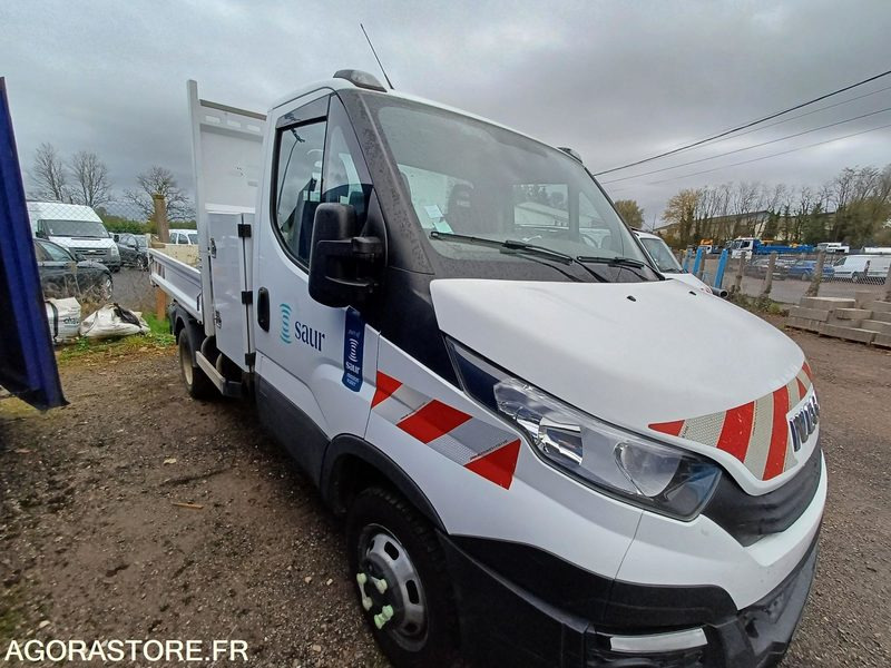 IVECO DAILY 35C14 BENNE - 2018 / 125 000 KM - Furgão basculante: foto 3 IVECO DAILY 35C14 BENNE - 2018 / 125 000 KM - Furgão basculante: foto 3