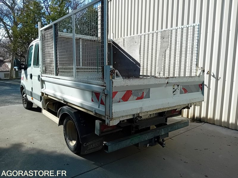 IVECO DAILY 35C15 BENNE 7 PLACES - Furgão basculante: foto 3 IVECO DAILY 35C15 BENNE 7 PLACES - Furgão basculante: foto 3