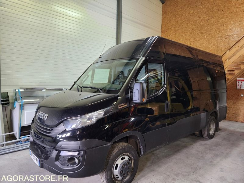 IVECO DAILY 35C21- 2017 / 170000 KM - Furgão: foto 2 IVECO DAILY 35C21- 2017 / 170000 KM - Furgão: foto 2
