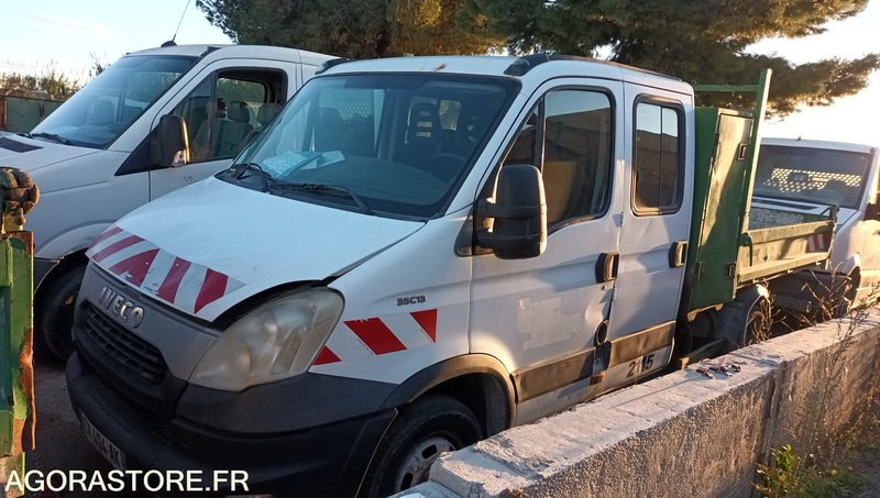 Iveco 35C13 - 2013 - 290004kms - CX-404-AK - Furgão basculante: foto 1 Iveco 35C13 - 2013 - 290004kms - CX-404-AK - Furgão basculante: foto 1