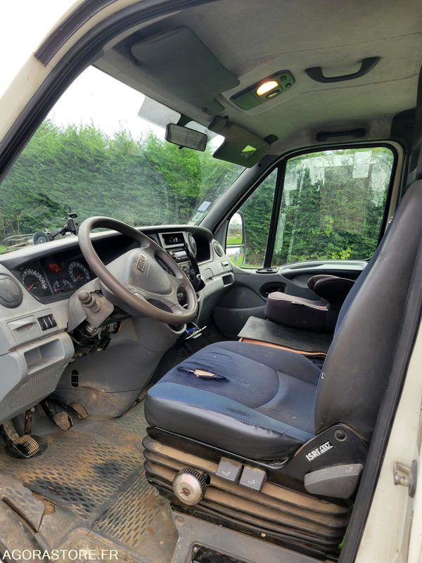 Iveco 35c12 - Furgão basculante: foto 5 Iveco 35c12 - Furgão basculante: foto 5