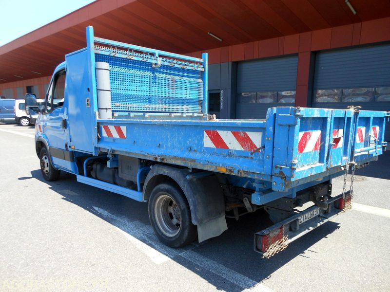 Iveco Daily 35C15 3.0 litres 146cv tri benne - Furgão basculante: foto 4 Iveco Daily 35C15 3.0 litres 146cv tri benne - Furgão basculante: foto 4