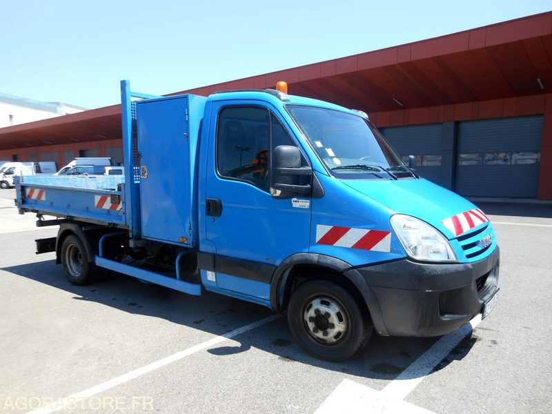 Iveco Daily 35C15 3.0 litres 146cv tri benne - Furgão basculante: foto 3 Iveco Daily 35C15 3.0 litres 146cv tri benne - Furgão basculante: foto 3