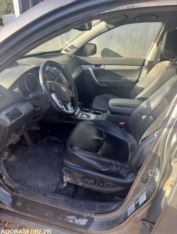 KIA SORENTO // BN-896-BD // 257 559KM // 2011 - SUV: foto 2 KIA SORENTO // BN-896-BD // 257 559KM // 2011 - SUV: foto 2
