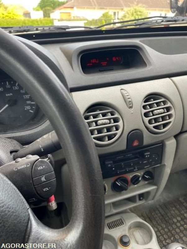 Furgão compacto Kangoo utilitaire - 175 000 KMS: foto 8