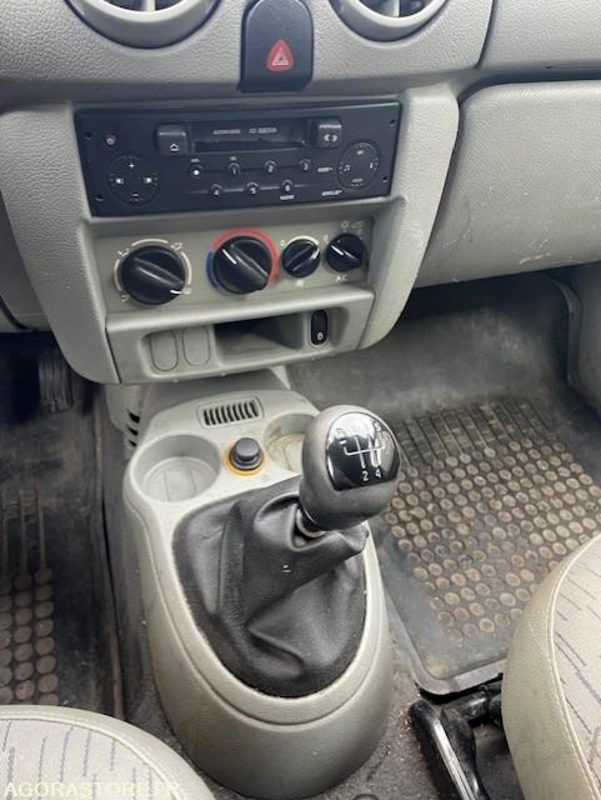 Furgão compacto Kangoo utilitaire - 175 000 KMS: foto 9
