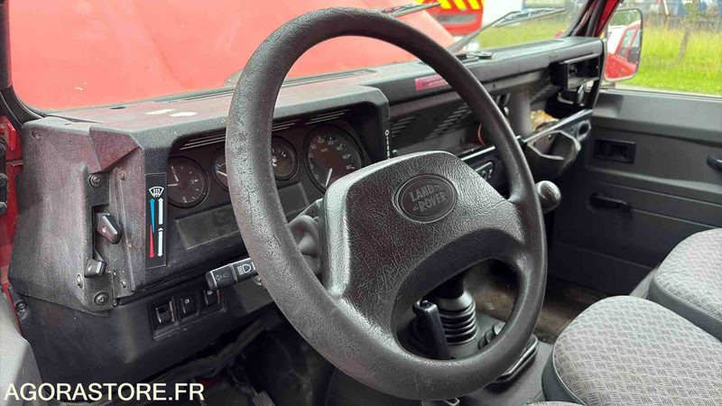 LAND ROVER DÉFENDER 110 - 67 933 Kms - 1999 - 8419 WM 74 - SUV: foto 5 LAND ROVER DÉFENDER 110 - 67 933 Kms - 1999 - 8419 WM 74 - SUV: foto 5