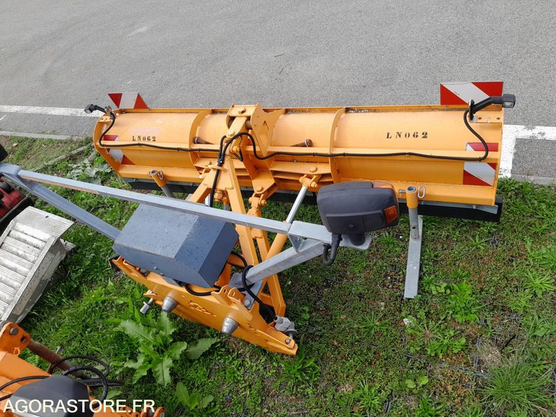 Lame à neige Europe Service Agilo25 (LN062) - Equipamentos para jardinagem: foto 4 Lame à neige Europe Service Agilo25 (LN062) - Equipamentos para jardinagem: foto 4