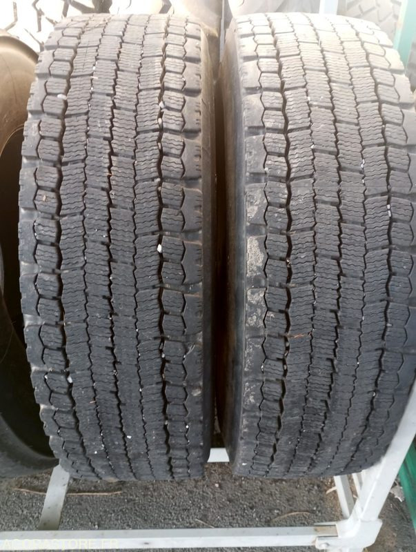 Lot 16 pneus PL 315/80R22.5 - Ferramenta/ Equipamento: foto 2 Lot 16 pneus PL 315/80R22.5 - Ferramenta/ Equipamento: foto 2