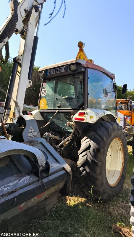 Lot Renault - Tracteur ergos 446 Roto 209 - 2009 et FAUCHEUSE NOREMAT VISIOBRA - Trator: foto 5 Lot Renault - Tracteur ergos 446 Roto 209 - 2009 et FAUCHEUSE NOREMAT VISIOBRA - Trator: foto 5