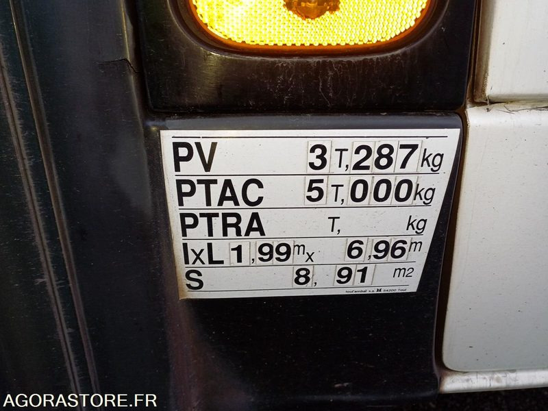 MERCEDES - CITY 23 SPRINTER - 2017 / 235451 KM - EL732CB (73168) - Micro-ônibus, Furgão de passageiros: foto 5 MERCEDES - CITY 23 SPRINTER - 2017 / 235451 KM - EL732CB (73168) - Micro-ônibus, Furgão de passageiros: foto 5