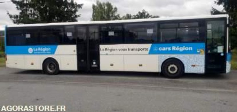 MERCEDES INTOURO N°093128 - Autocarro escolar: foto 2 MERCEDES INTOURO N°093128 - Autocarro escolar: foto 2