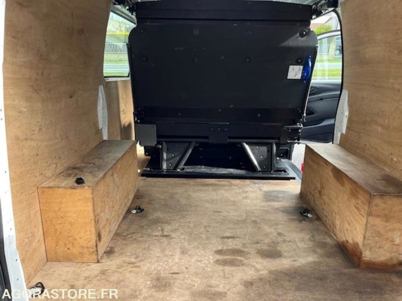 MERCEDES VITO MIXTO 116 CDI LONG 5 PLACES - Furgão: foto 2 MERCEDES VITO MIXTO 116 CDI LONG 5 PLACES - Furgão: foto 2