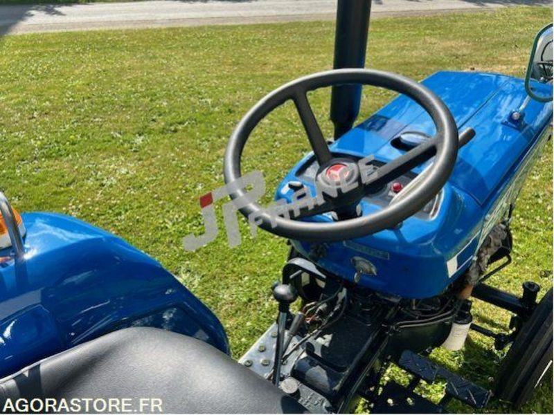 MICROTRACTEUR ISEKI 16CV 2 ROUES MOTRICES DIESEL 970H DANS L'ETAT ROULANT - Trator: foto 3 MICROTRACTEUR ISEKI 16CV 2 ROUES MOTRICES DIESEL 970H DANS L'ETAT ROULANT - Trator: foto 3